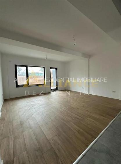 Casa Tip Duplex - 5 camere 4 bai - Mutare Imediata - - 5