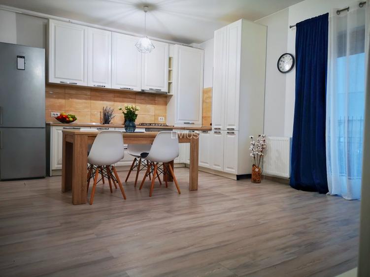 Apartament 2 dormitoare - 2 băi - terasă ierbată proprie - 2