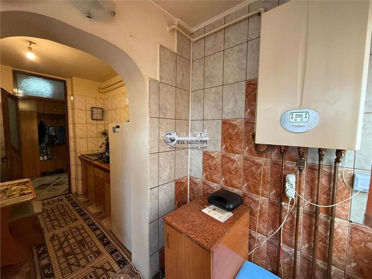 2 CAM PODU DE FIER,  TUDOR VLADIMIRESCU,  DECOMANDAT, MUTARE IMEDIATA - 6