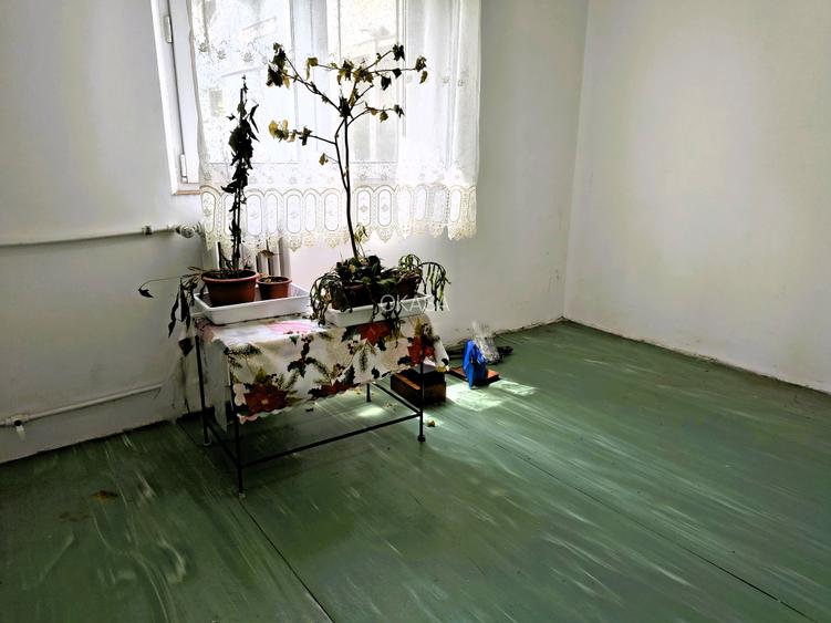 Vanzare Apartament 2 camere, Resita, etajul 1, liniște și acces facil - 18