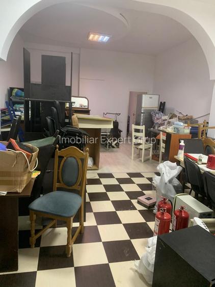 Cladire de Birouri Universitate - 2