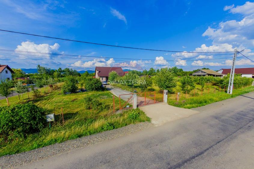 Casă pentru locuit, zonă liniștită, la câteva minute de oraș - 12