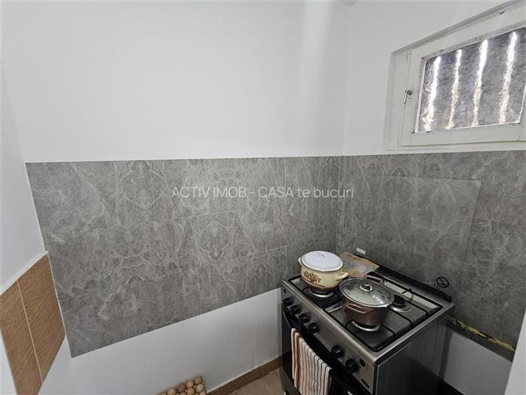 Resita, 3 Cam. Cf. 1, Mobilat+Utilat, Et. 1, Bulevard, Micro 3 - 8