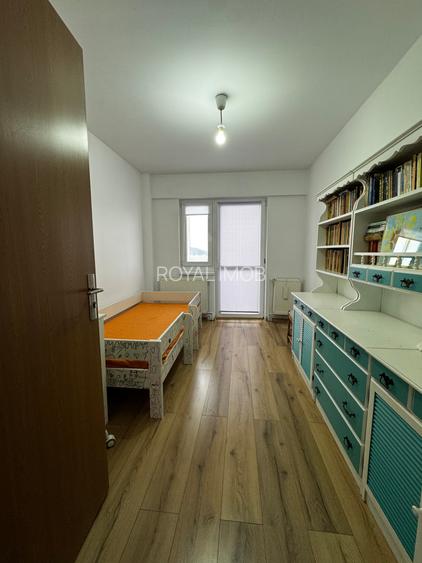 Apartament 3 camere decomandat, mobilat și uitlat, zona Astra - 2