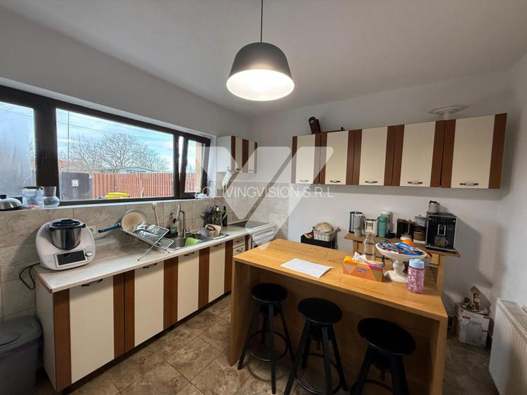 Casa individuala mobilata 5 camere si teren 238 mp Cisnadie Sibiu - 2