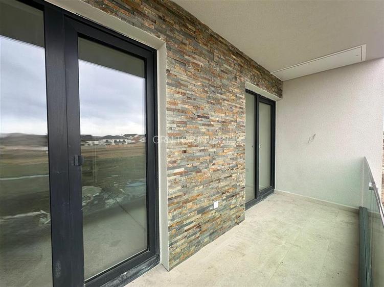 Duplex 4 camere 250mp teren zona Selimbar - 3