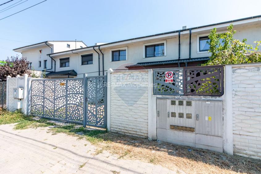 Casă / Vilă in Corbeanca,  toate utilitatile, strada principala - 18