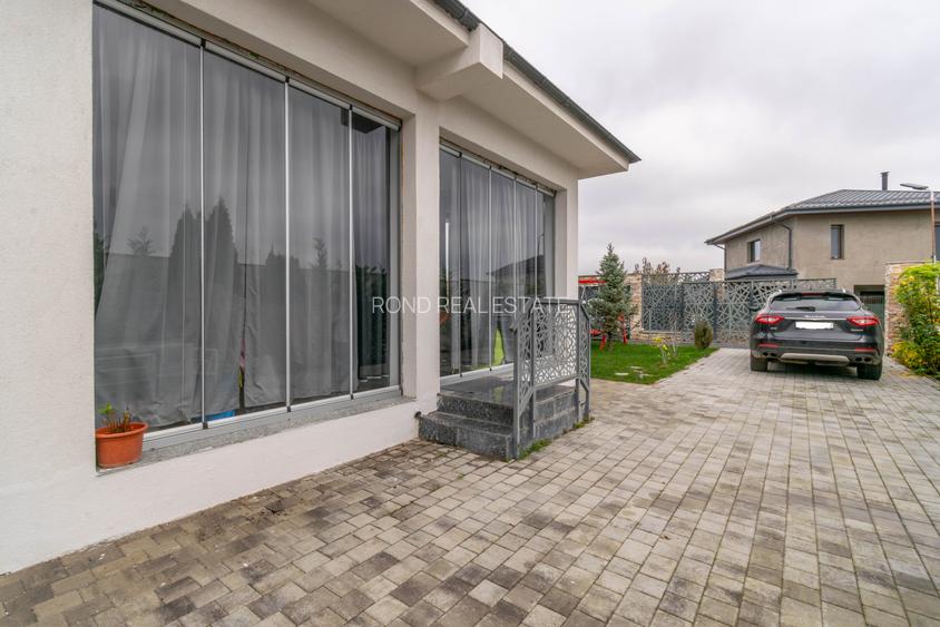 Locuinta construită pentru a fi locuită, nu doar admirată, complet mobilata - 11