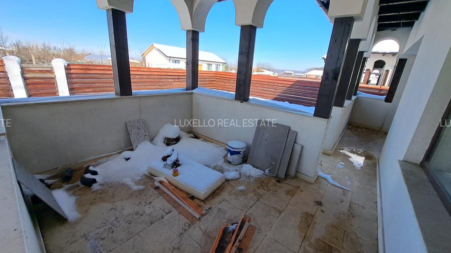 CASA 4 CAMERE CU SUPRAFATA GENEROASA IN  STIL NEOROMANESC - 48