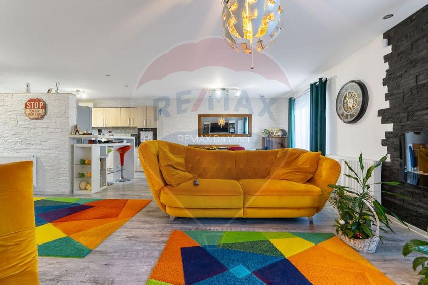 Casă / Vilă cu 4 camere de vânzare în zona Central - 34