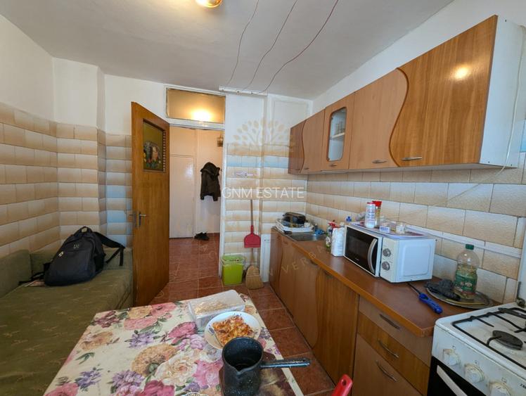 3 Camere Bloc Reabilitat Zona Ghencea - 4