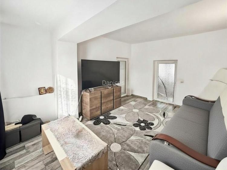 Casă 3 camere | KM 5 | Poziționare pe colț | Comision 0% - 11