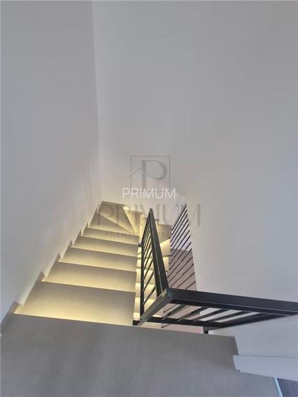 Duplex superb - zona foarte buna - toate utilitatile - gata de mutat - 4