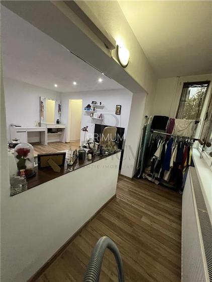 LIPOVEI - 3 CAM - ETJ.2 - 2 BAI - 2 BALCOANE - ANVELOPAT - ZONA EXCELENTA - 25