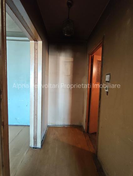 Titan, Piata 1 Decembrie 1918, str. Ciucea - 4