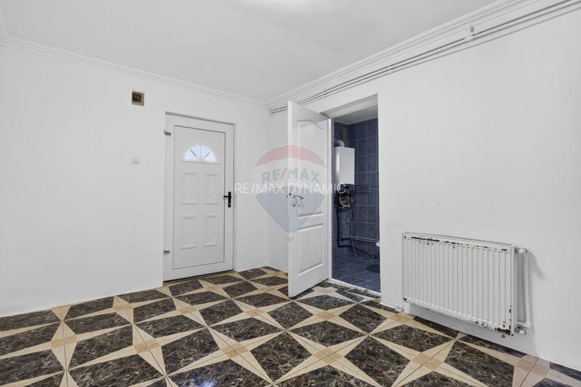 Apartament spațios la casă, renovat, ultracentral Pecica - 6