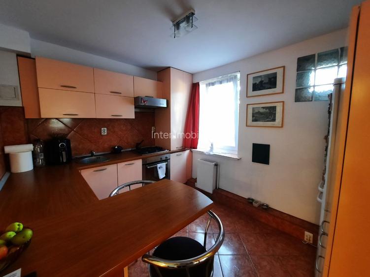 Apt 3 camere, etaj 1,  Maratei (Scoala nr 2) -  cod 159713 - 4