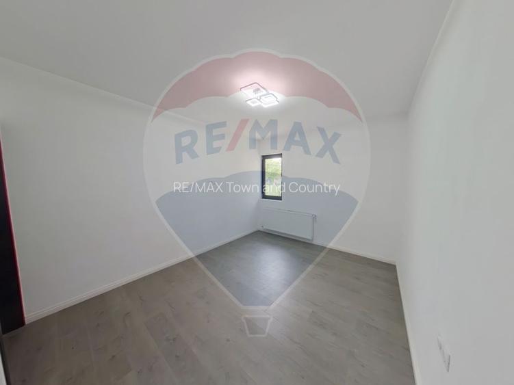 Casă / Vilă cu 4 camere de vânzare în zona Nord-Est - 7