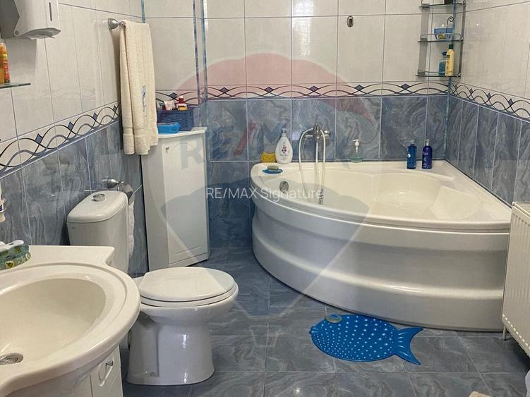 Casă / Vilă cu 5 camere de vânzare în zona Central - 42