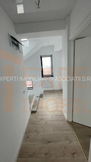 Casa moderna P+1, terasa generoasa, priveliste superba la lac - 3