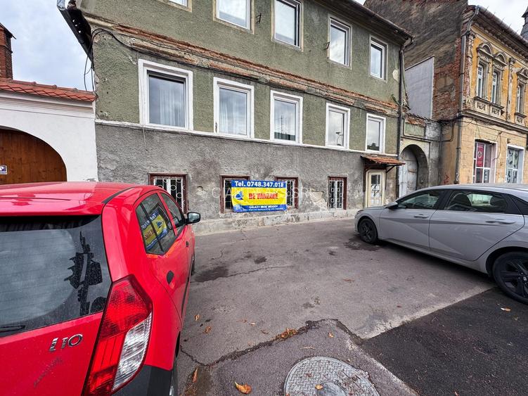 Apartament 2 Camere 80 mp UTILI De Renovat Str. Lunga - 6