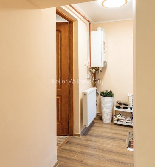 Camin primitor unicat, cu 3 cam. si atmosfera calda, recent modernizat - 6