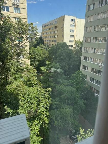 Se vinde un apartament de 3 camere in zona Obor, pe strada Masina de Paine - 7