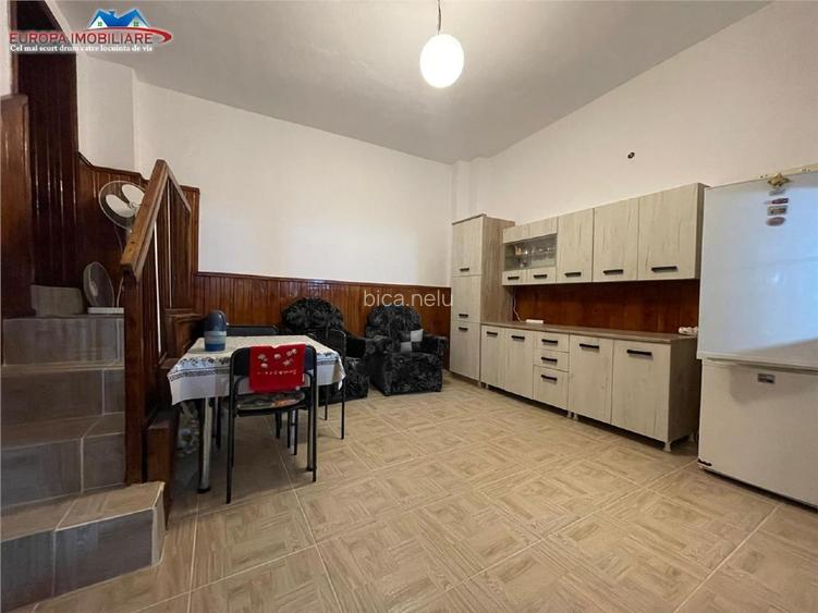 Vand casa oras Tulcea, zona ultracentrala - 10
