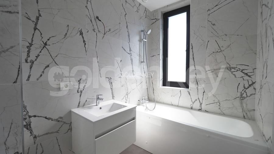 Vila moderna si luminoasa cu 5 camere | piscina | 2 garaje - 10