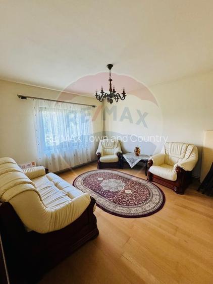 Casă / Vilă cu 5 camere de vânzare în zona Sud-Est - 4