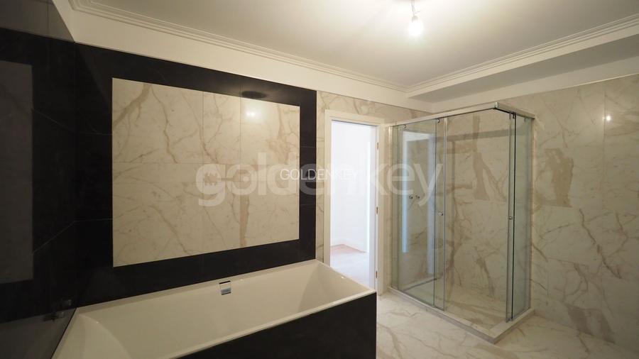 Etaj 8 - Vedere panoramica lac!  347mpc, terasa 50mp - 5