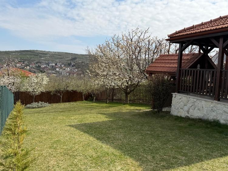 DIRECT DE LA PROPRIETAR /CASA /FINISATA/str. ROMUL LADEA/Teren-639  mp/ PRET NEG - 13