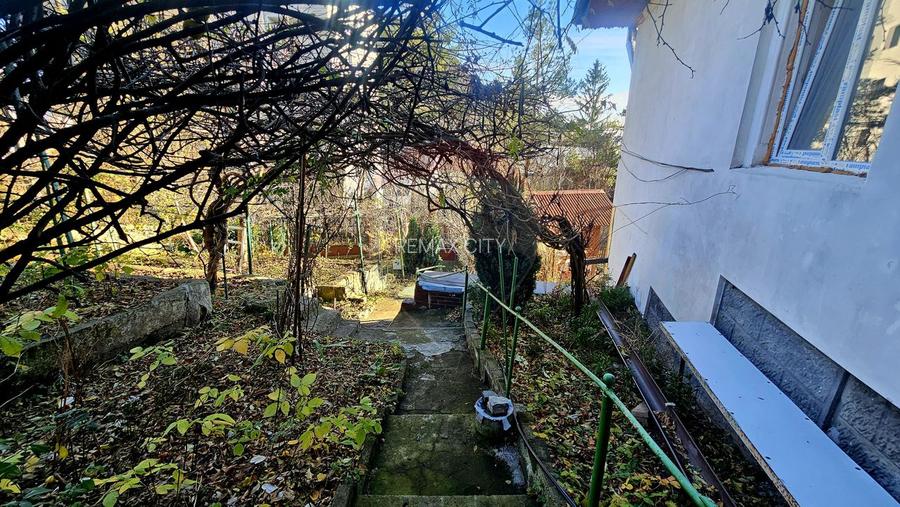 Apartament cu 3 camere de vânzare în zona Central - 23