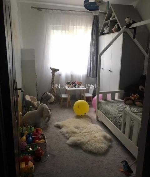 Dacia - Scoala G. Cosbuc - 3 camere decomandat - doua bai - 8