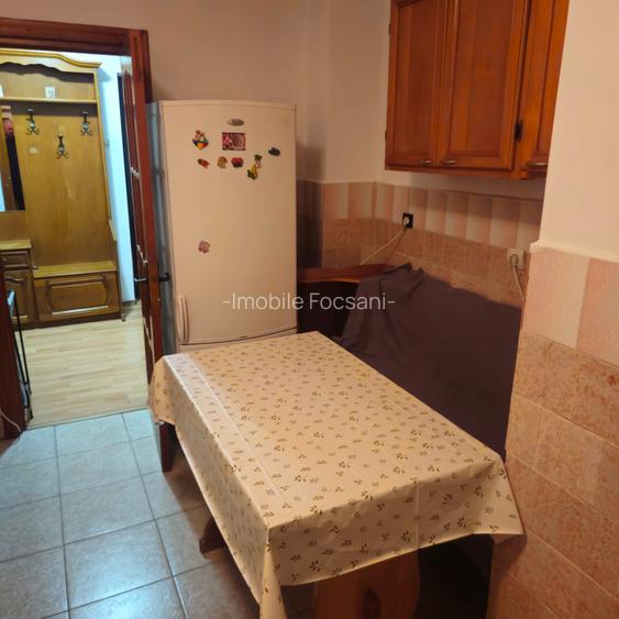 Apartament 2 camere - de inchiriat - etaj 4 - zona Maxicom - 6