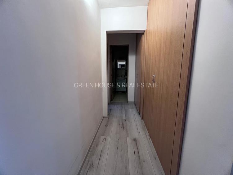 Apartament 4 camere,et 3, zona Liceul Auto - Deva - 16
