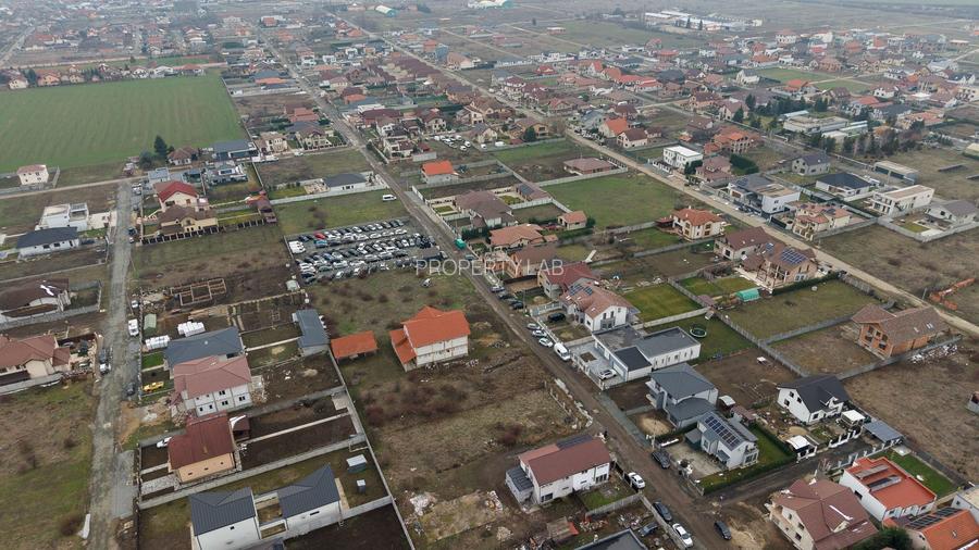 Teren intravilan de 925 mp în Vladimirescu - 11