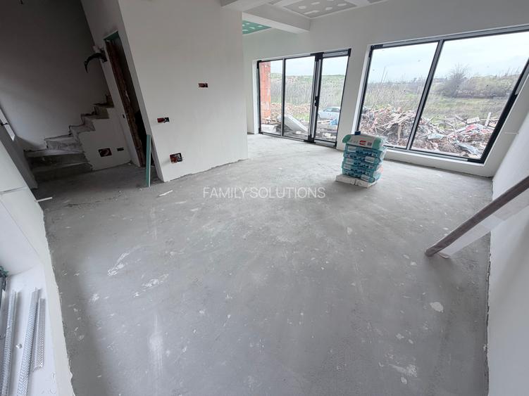 Ocazie! Case P+1+Pod. 4 cam. Util 100mp. Teren 200mp. Complex inchis - 4