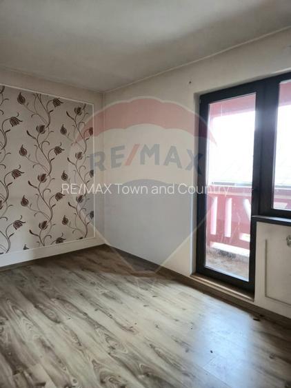 Casă / Vilă cu 7 camere de vânzare - 16