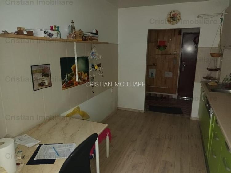 PARTER +Balcon 12m ,3 cam conf1 decomandat 77mp Viziru 3 - 2