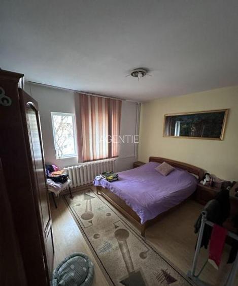 Bulevardul Basarabia-bloc 1986 - 4