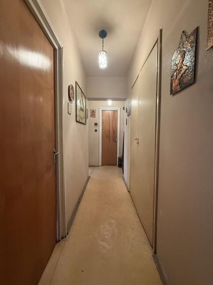 Apartament de vanzare-3 decomandat-zona Tineretului