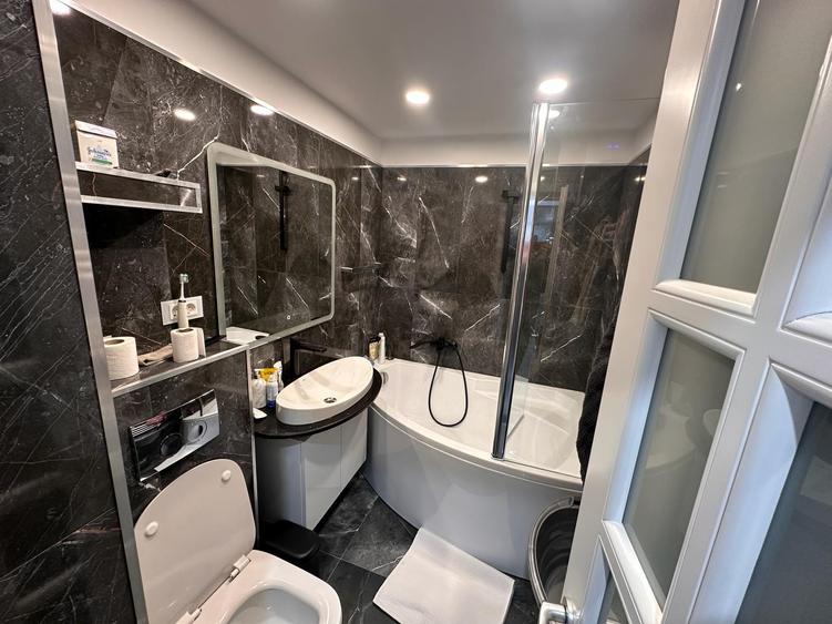 Apartament 3 camere de vanzare Dacia