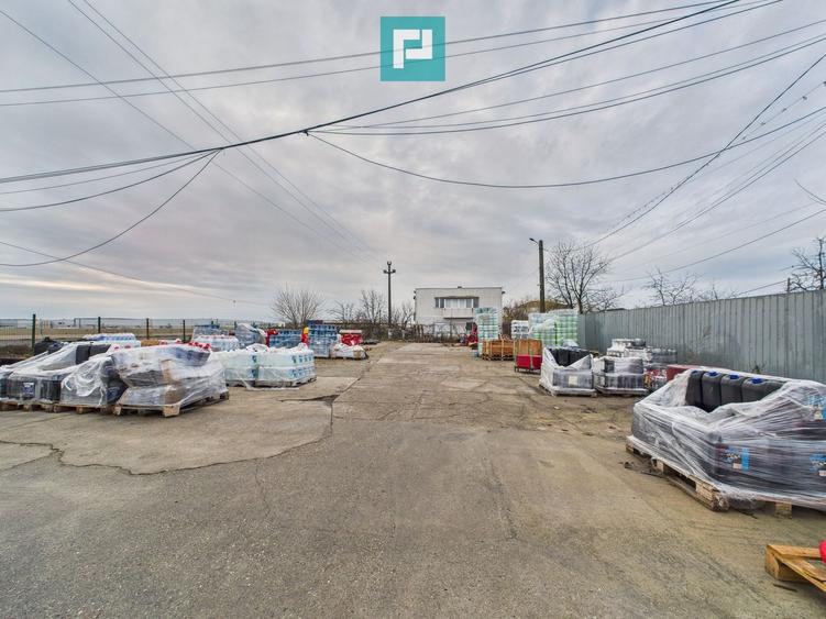 Clădire P+E cu parcare si platformă betonată 700mp