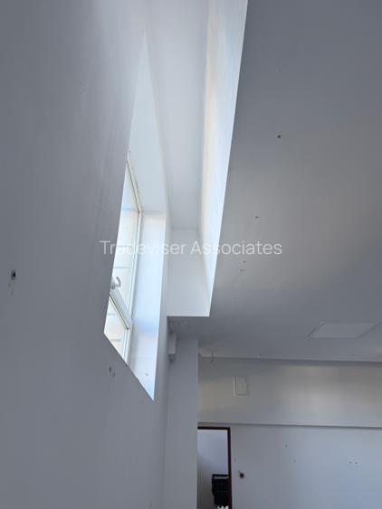 Spațiu Comercial Griviței–199 mp | Vitrină Stradală | Înălțime 5 m | Acces spate - 5
