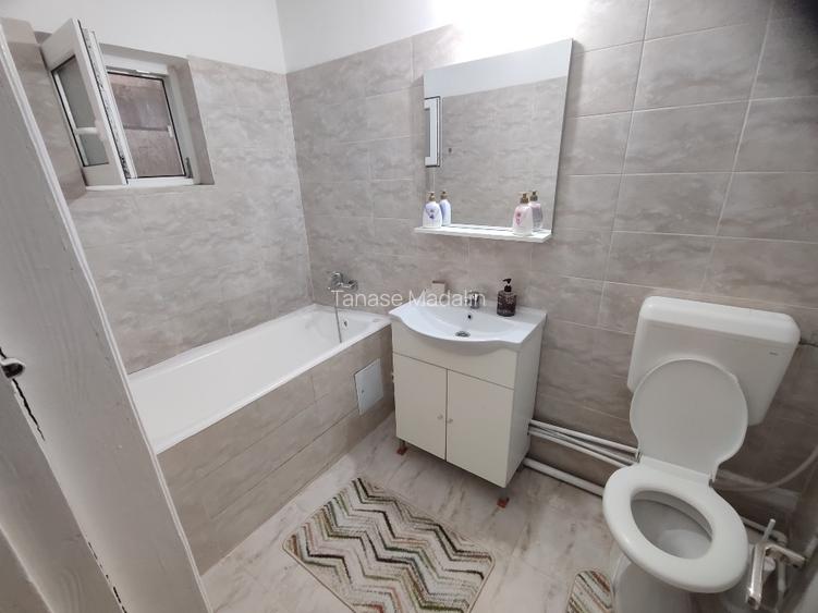 Închiriez apartament 3 camere Tomis Nord  - 4