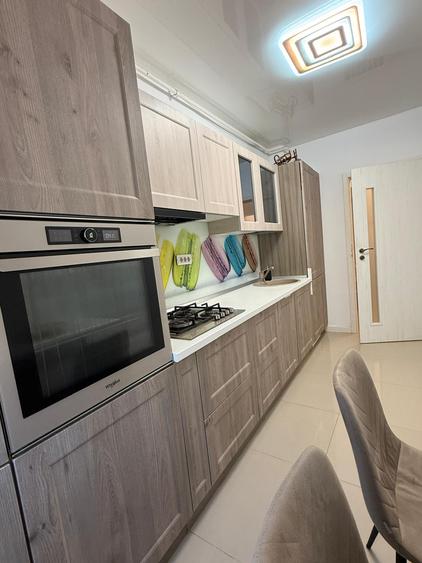 VANZARE APARTAMENT 3 CAMERE-2 BAI-LOC DE PARCARE-POLLUX RESIDENCE