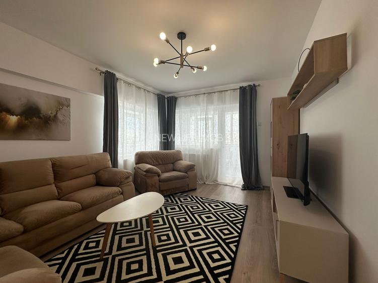 Dacia , 4 camere decomandat , 2 balcone - 5