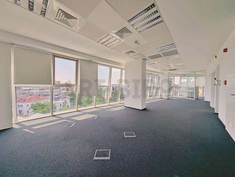Zero comision, 310mp birou cu priveliste in cladire Armeneasca, 10' M - 7