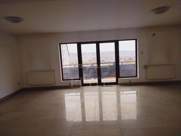 Apartament 3 camere în zona ANDREI MURESANU - 2